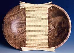 Plate with basket weave